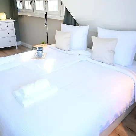 Lindenhof 1br & Sofabed - Calm & In Neuenburg Apartamento Zetel